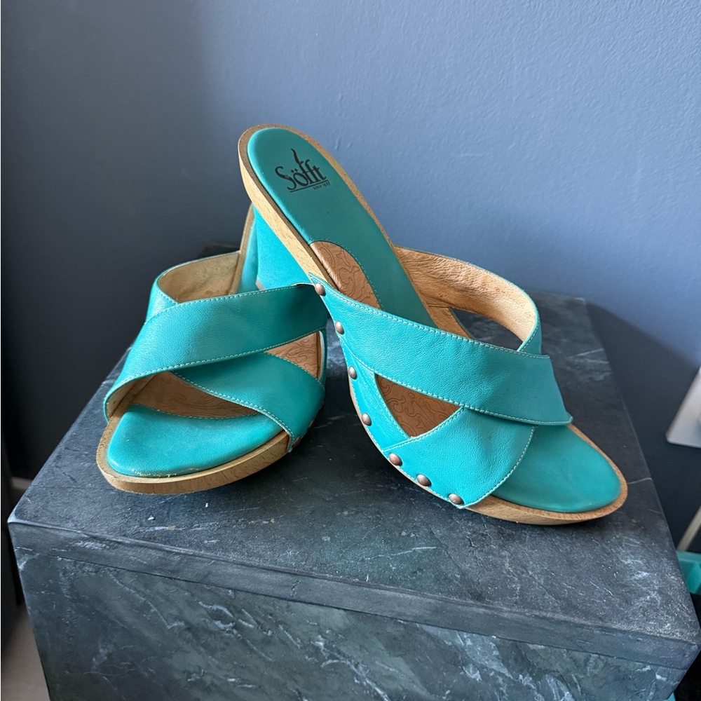 Sofft Size 12M turquoise Slide Heel Sandal Tropical
